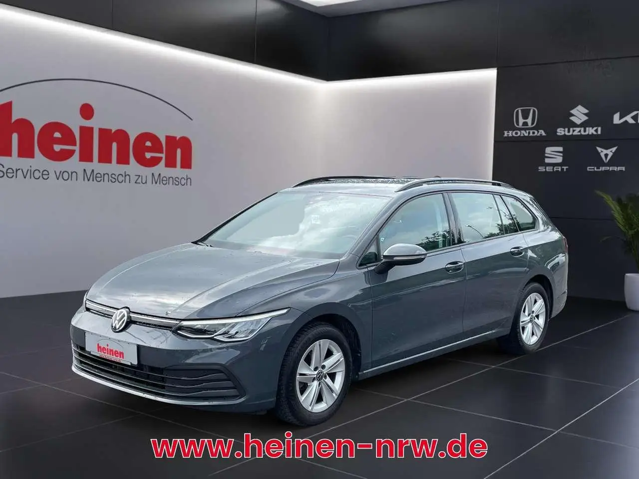 Photo 1 : Volkswagen Golf 2023 Petrol