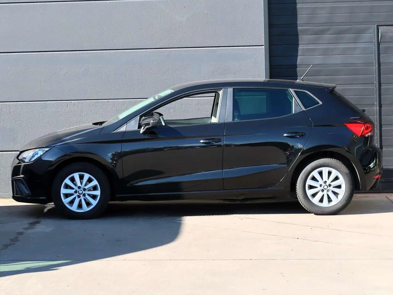 Photo 1 : Seat Ibiza 2020 Petrol