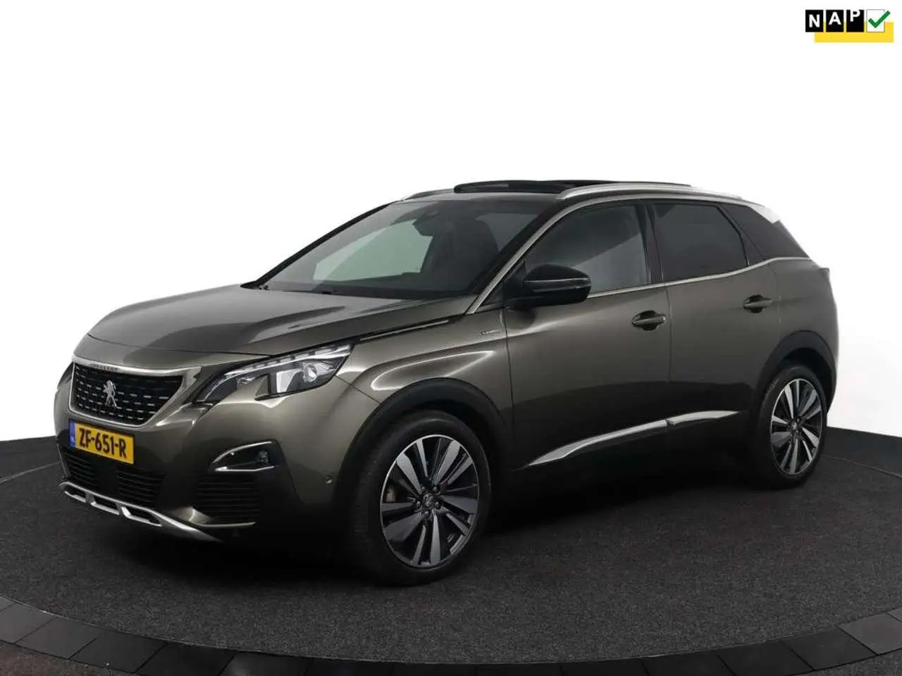 Photo 1 : Peugeot 3008 2019 Petrol