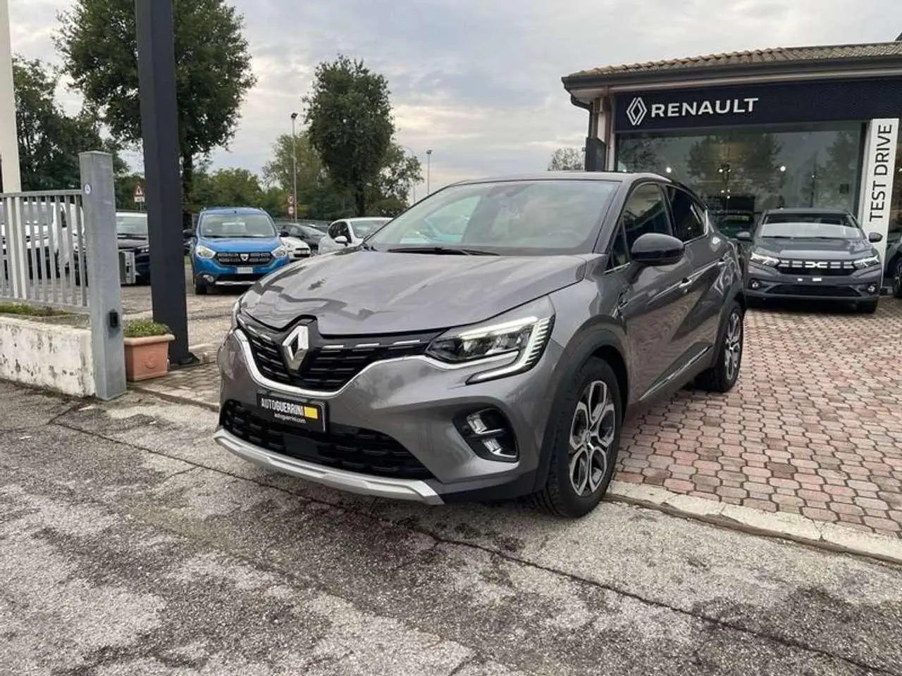 Photo 1 : Renault Captur 2023 Hybrid