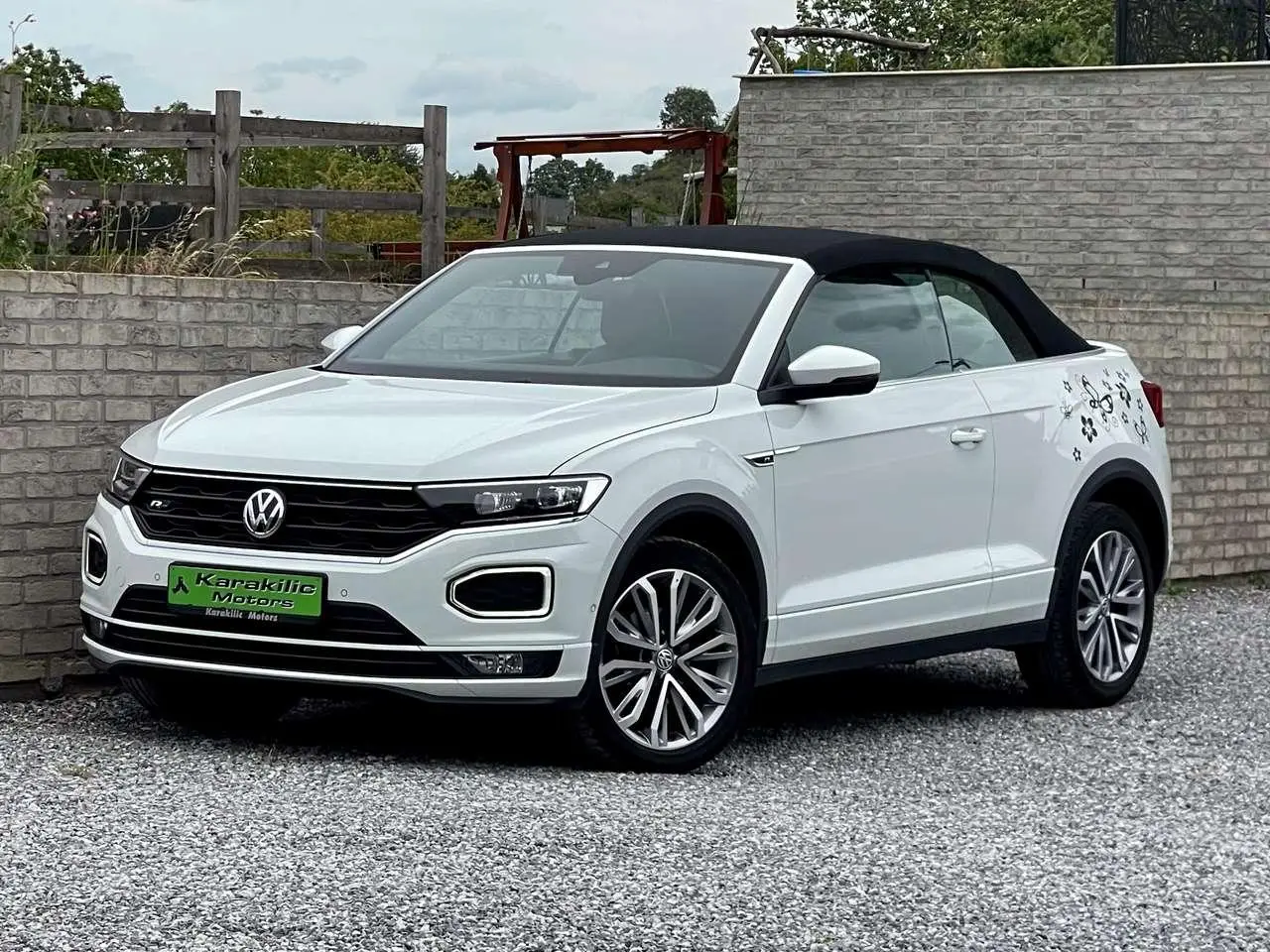 Photo 1 : Volkswagen T-roc 2020 Essence