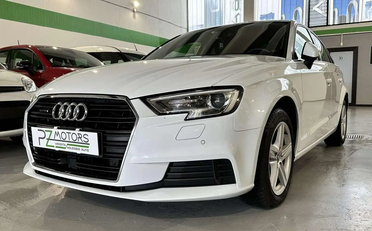 Photo 1 : Audi A3 2019 Diesel