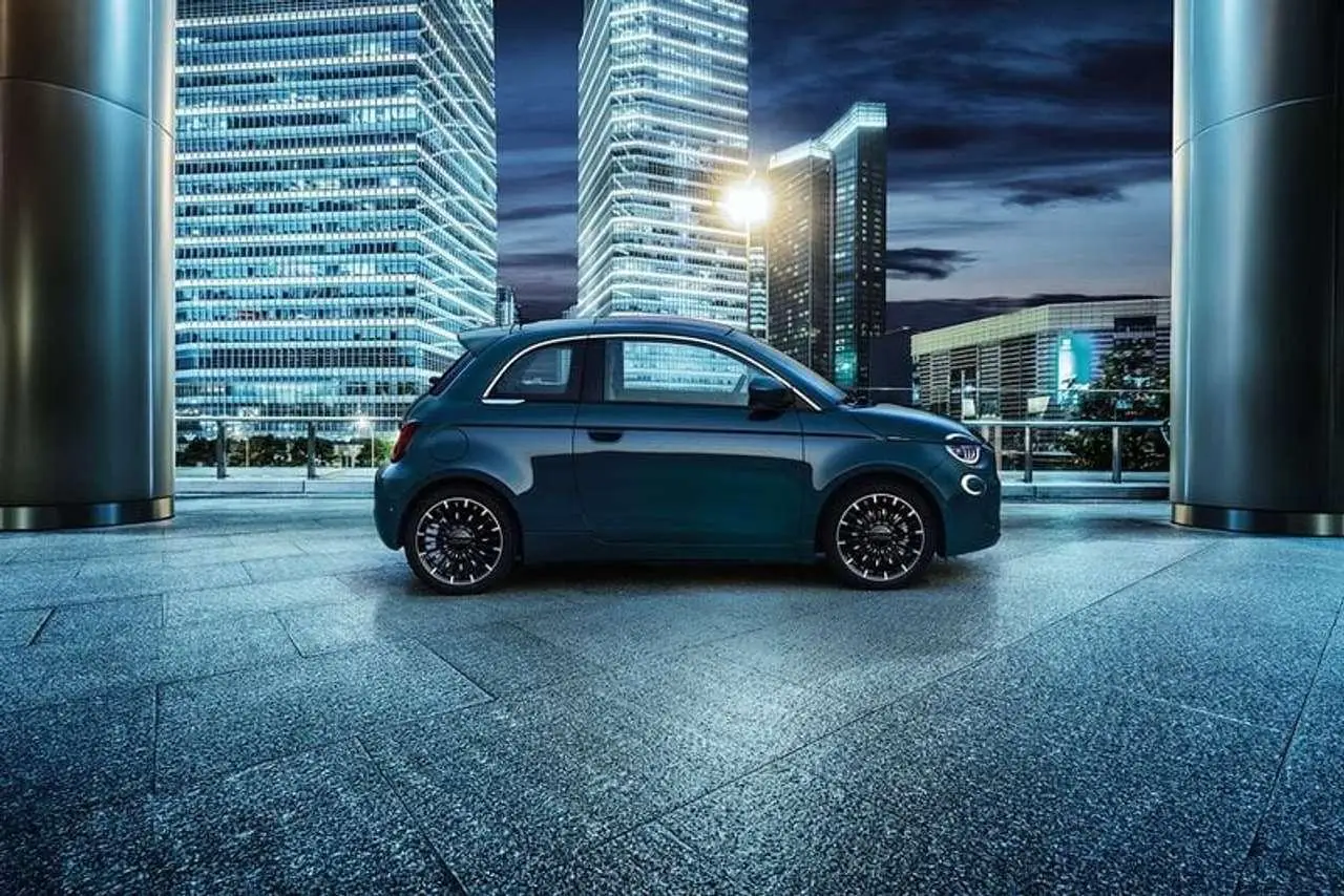 Photo 1 : Fiat 500 2021 Électrique