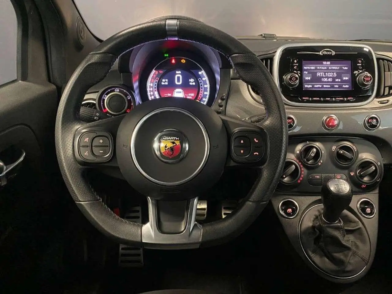 Photo 1 : Abarth 595 2019 Petrol