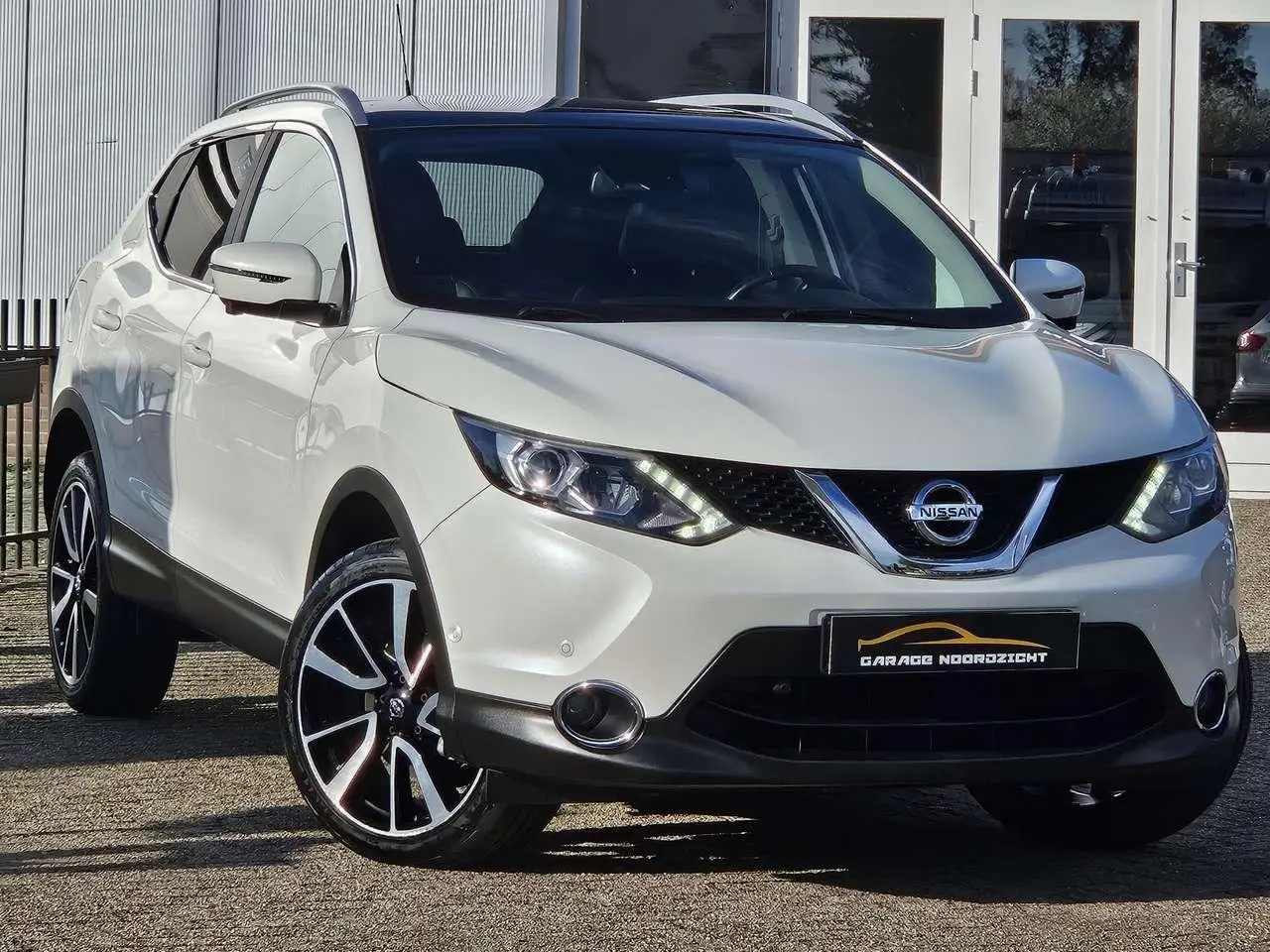 Photo 1 : Nissan Qashqai 2017 Petrol