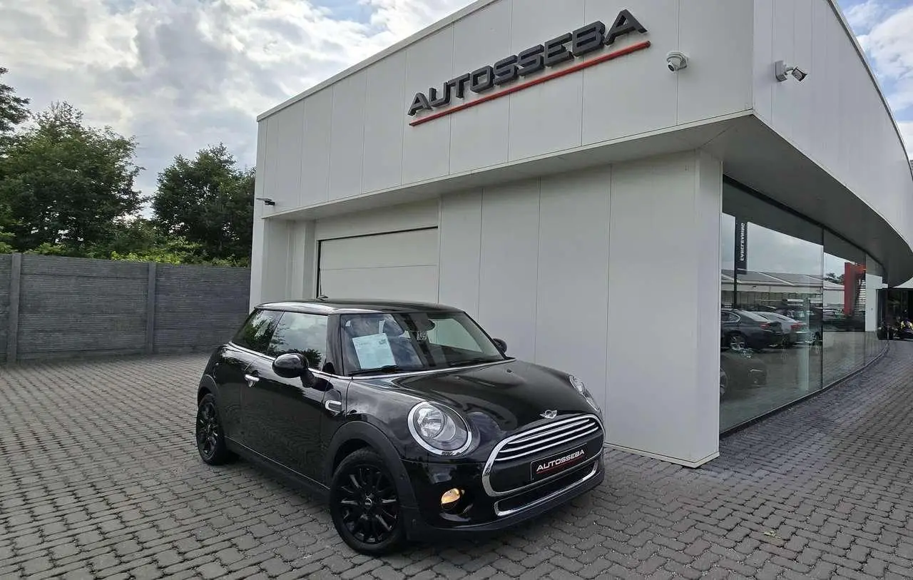 Photo 1 : Mini One 2017 Petrol