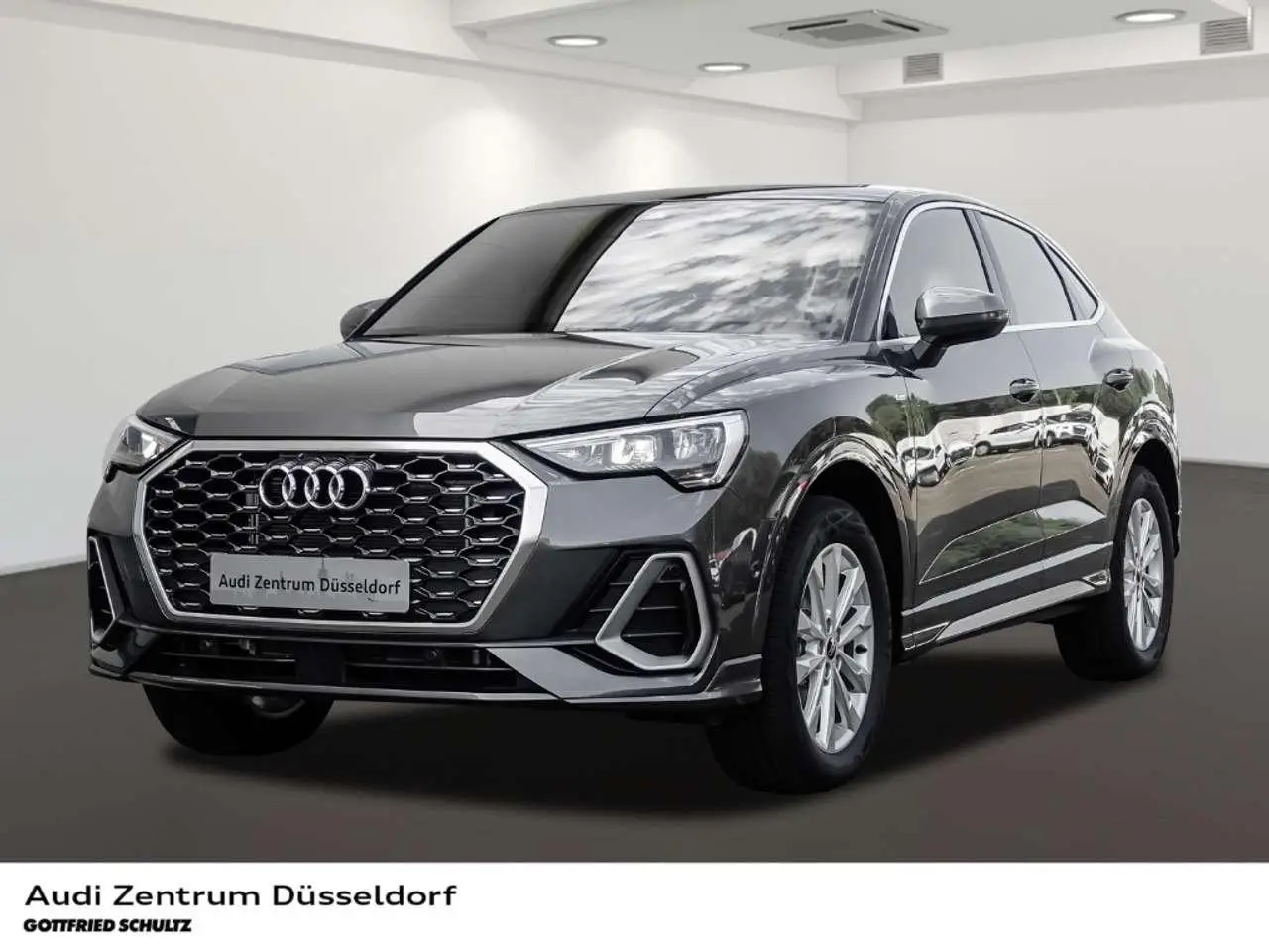 Photo 1 : Audi Q3 2024 Essence