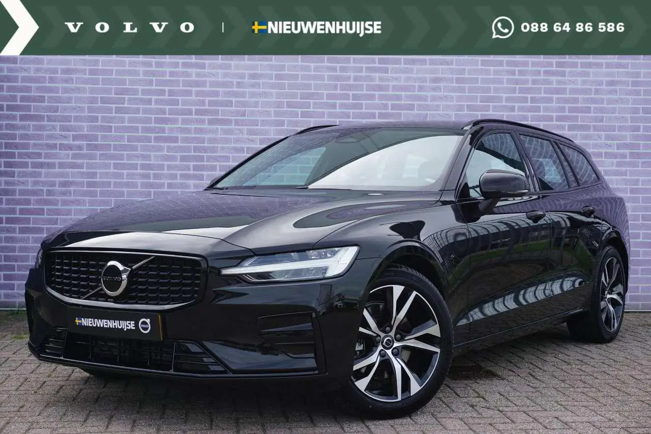 Photo 1 : Volvo V60 2024 Essence