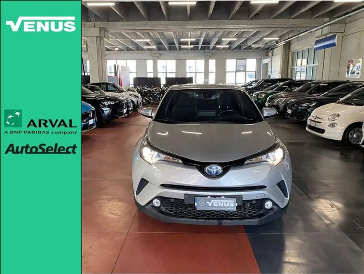 Photo 1 : Toyota C-hr 2019 Hybrid