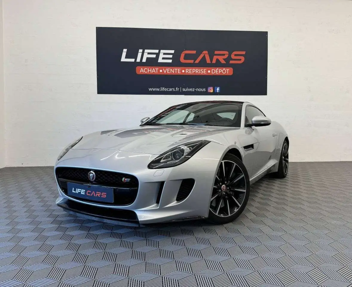 Photo 1 : Jaguar F-type 2015 Petrol