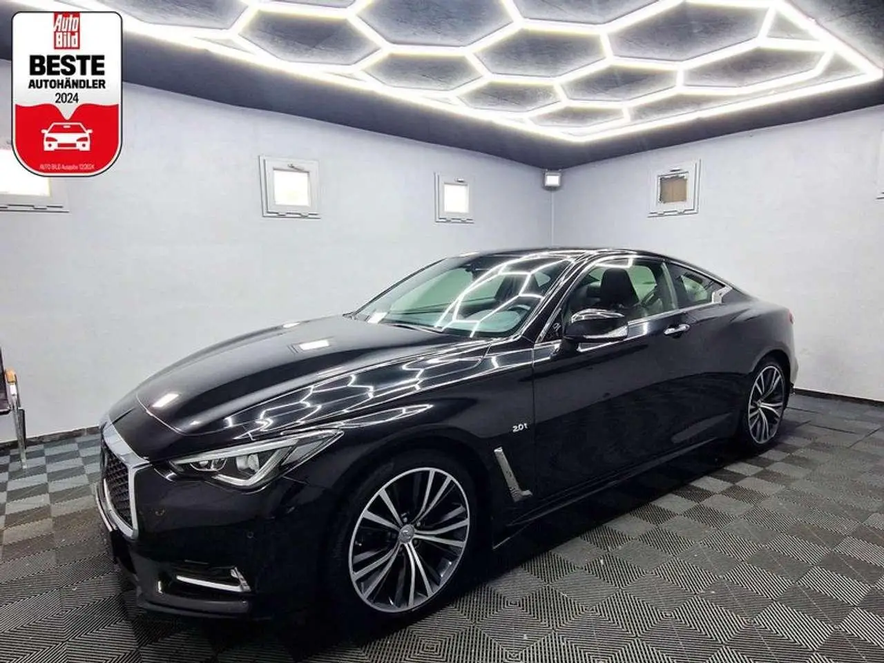 Photo 1 : Infiniti Q60 2019 Essence