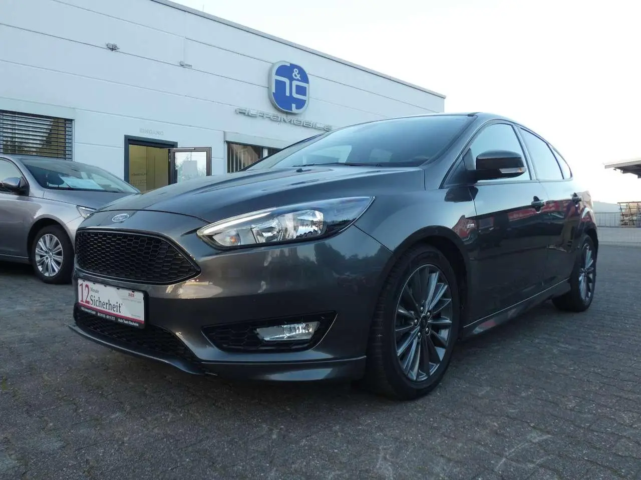 Photo 1 : Ford Focus 2017 Petrol