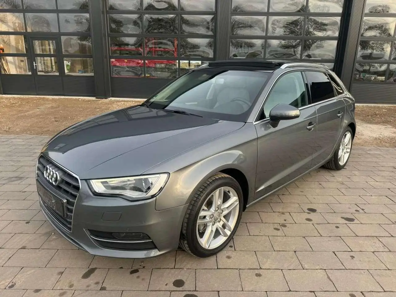 Photo 1 : Audi A3 2015 Petrol