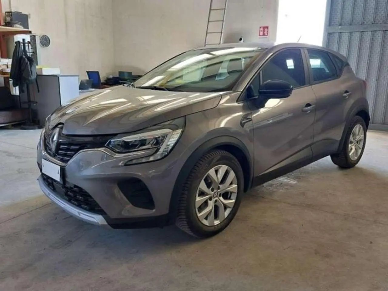 Photo 1 : Renault Captur 2021 Petrol