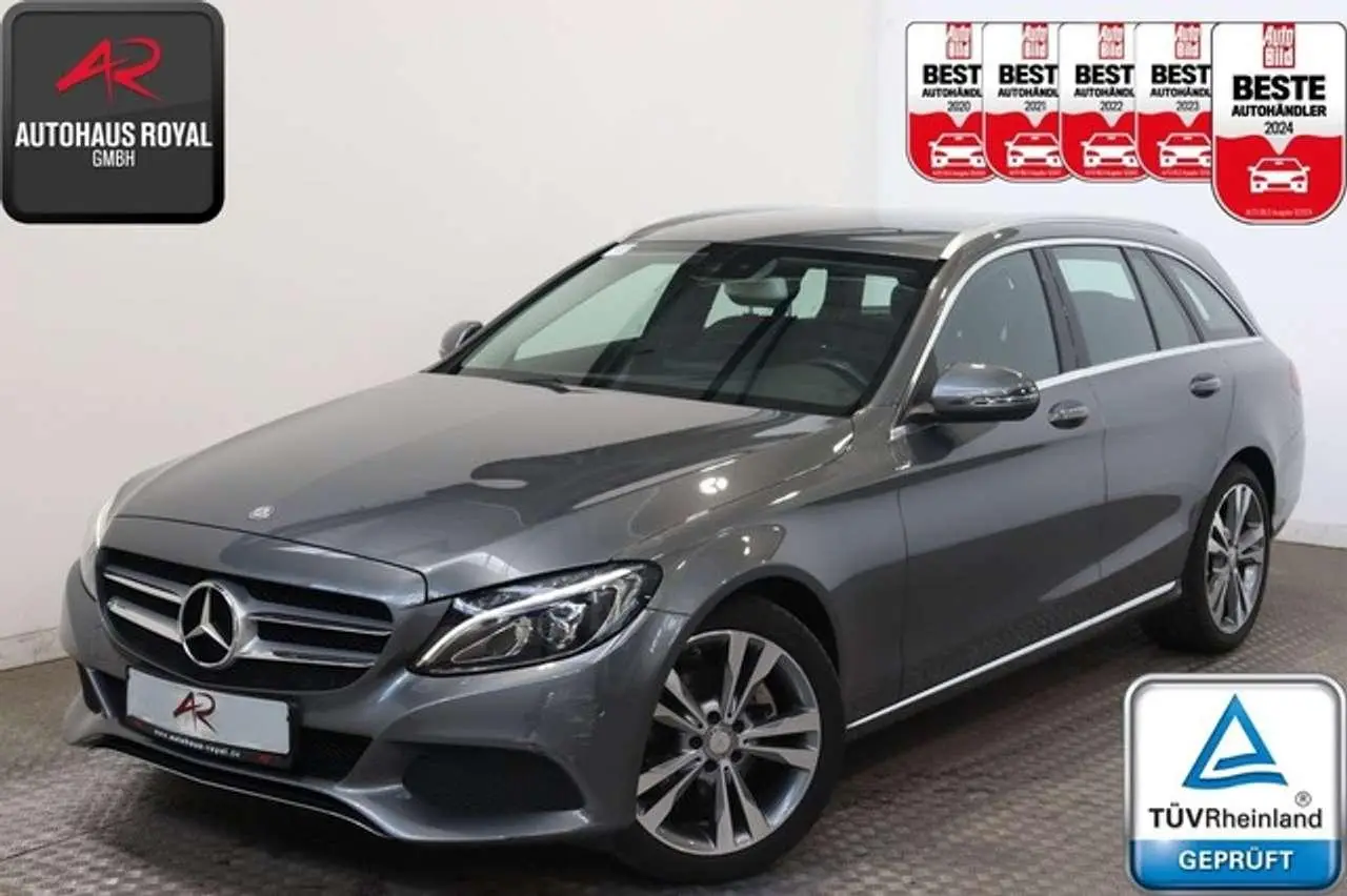 Photo 1 : Mercedes-benz Classe C 2016 Petrol