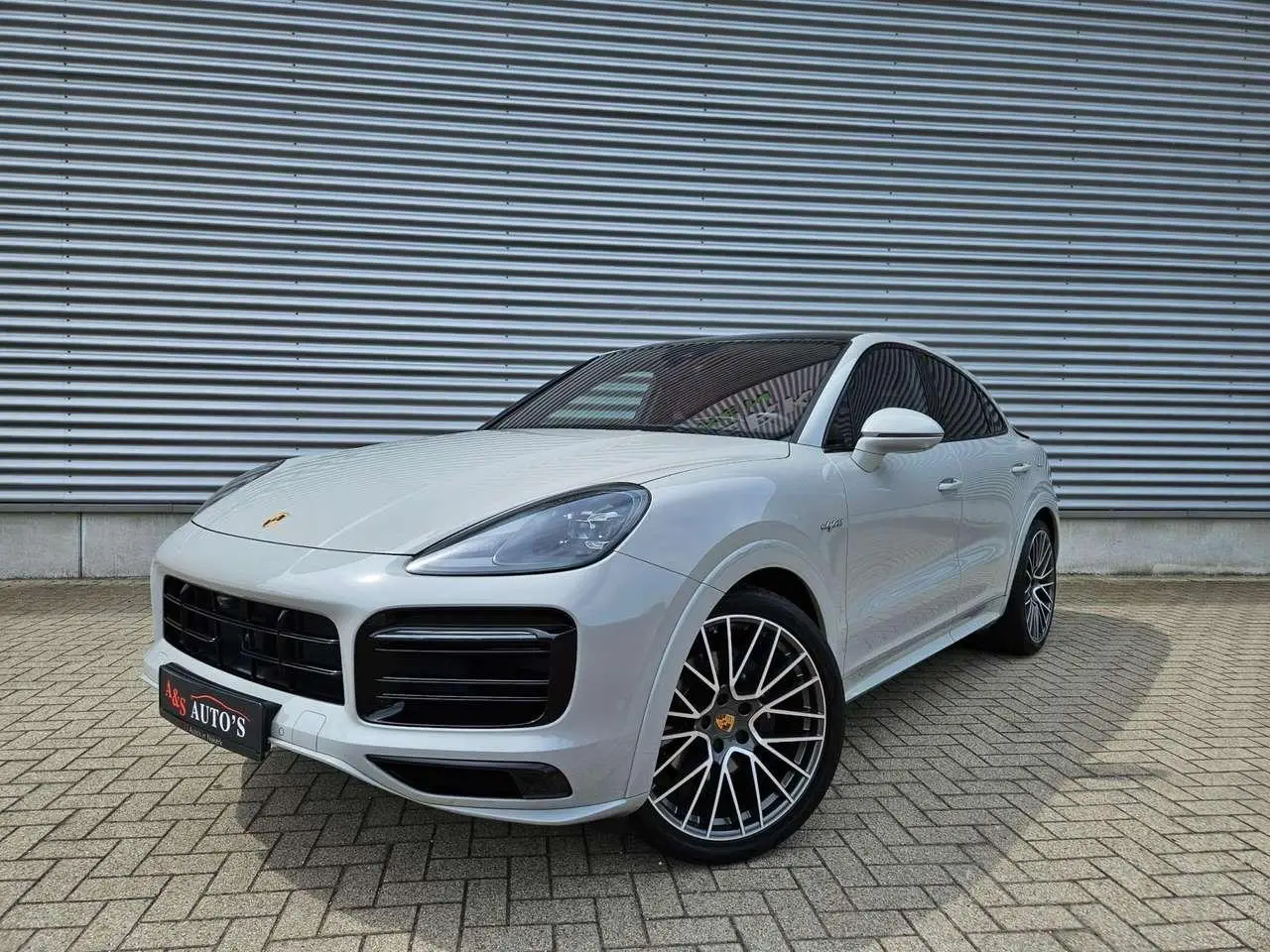 Photo 1 : Porsche Cayenne 2021 Hybride