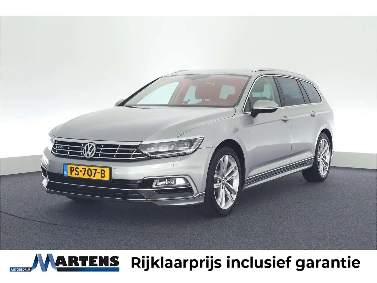 Photo 1 : Volkswagen Passat 2017 Essence