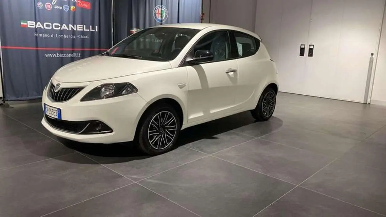 Photo 1 : Lancia Ypsilon 2023 Hybrid