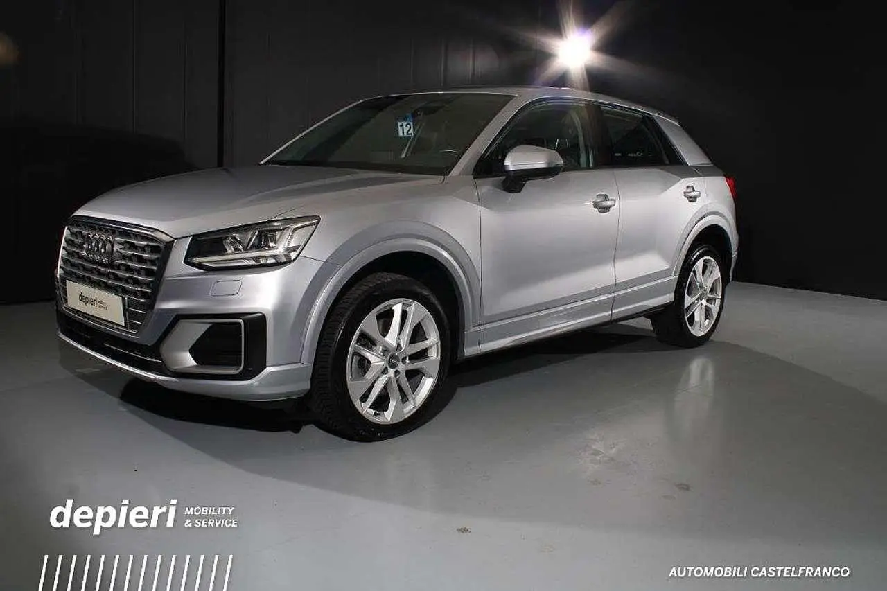 Photo 1 : Audi Q2 2017 Diesel