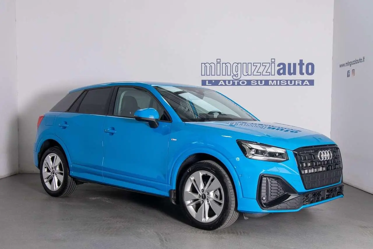 Photo 1 : Audi Q2 2023 Petrol