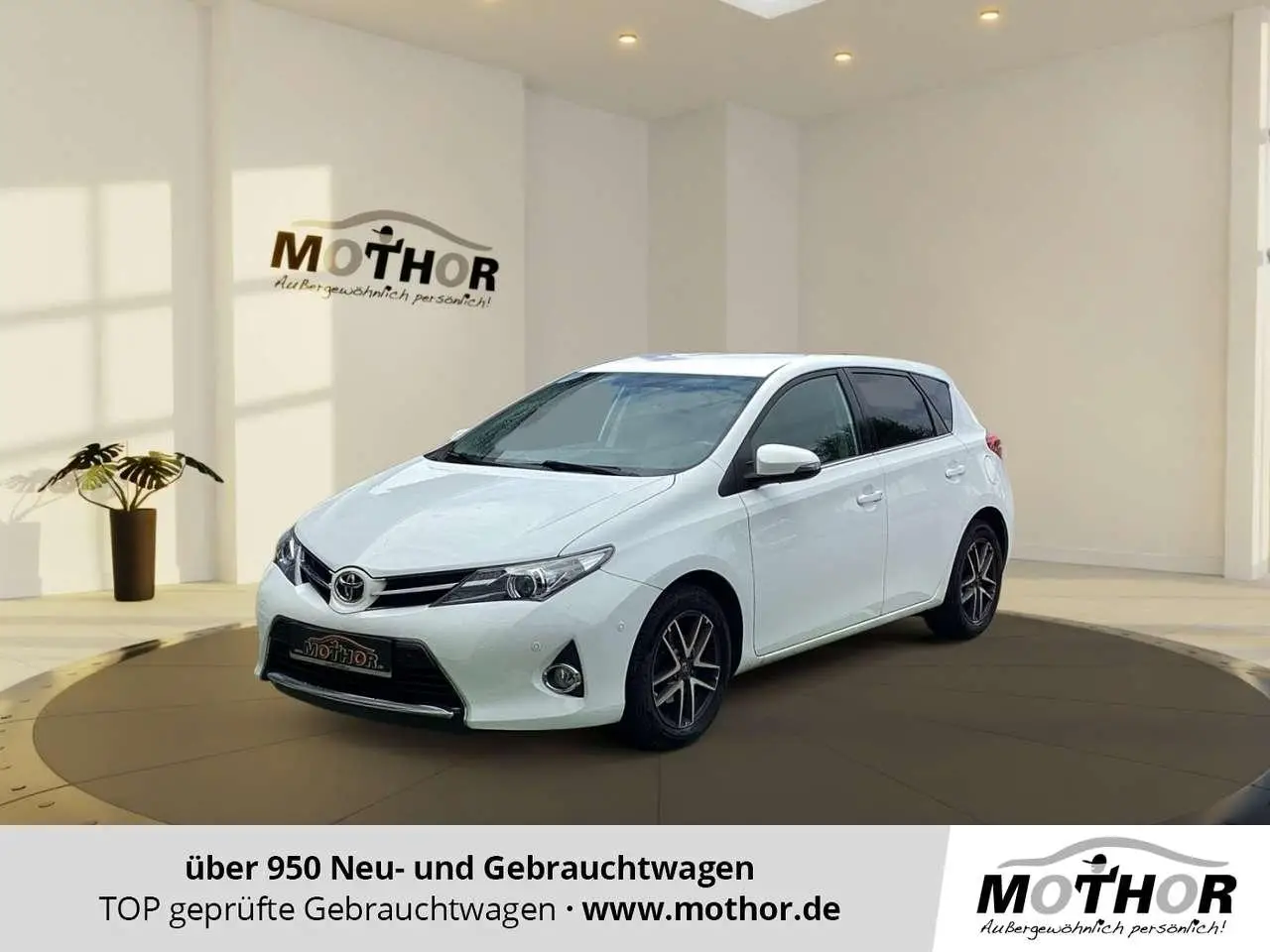 Photo 1 : Toyota Auris 2015 Petrol