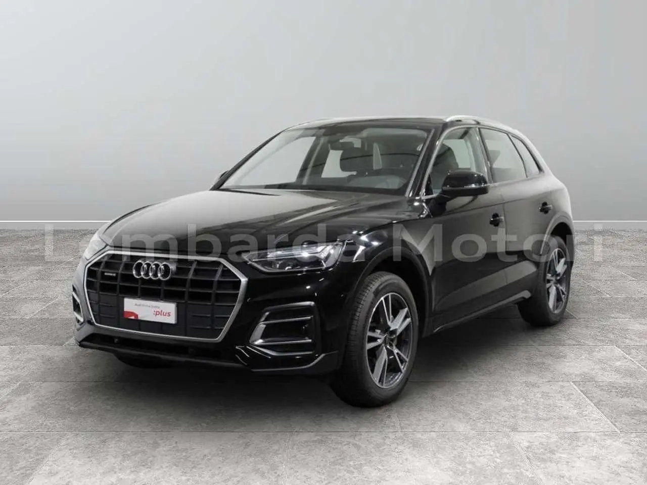 Photo 1 : Audi Q5 2022 Hybride