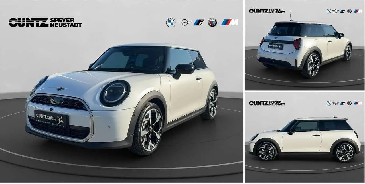 Photo 1 : Mini Cooper 2024 Petrol