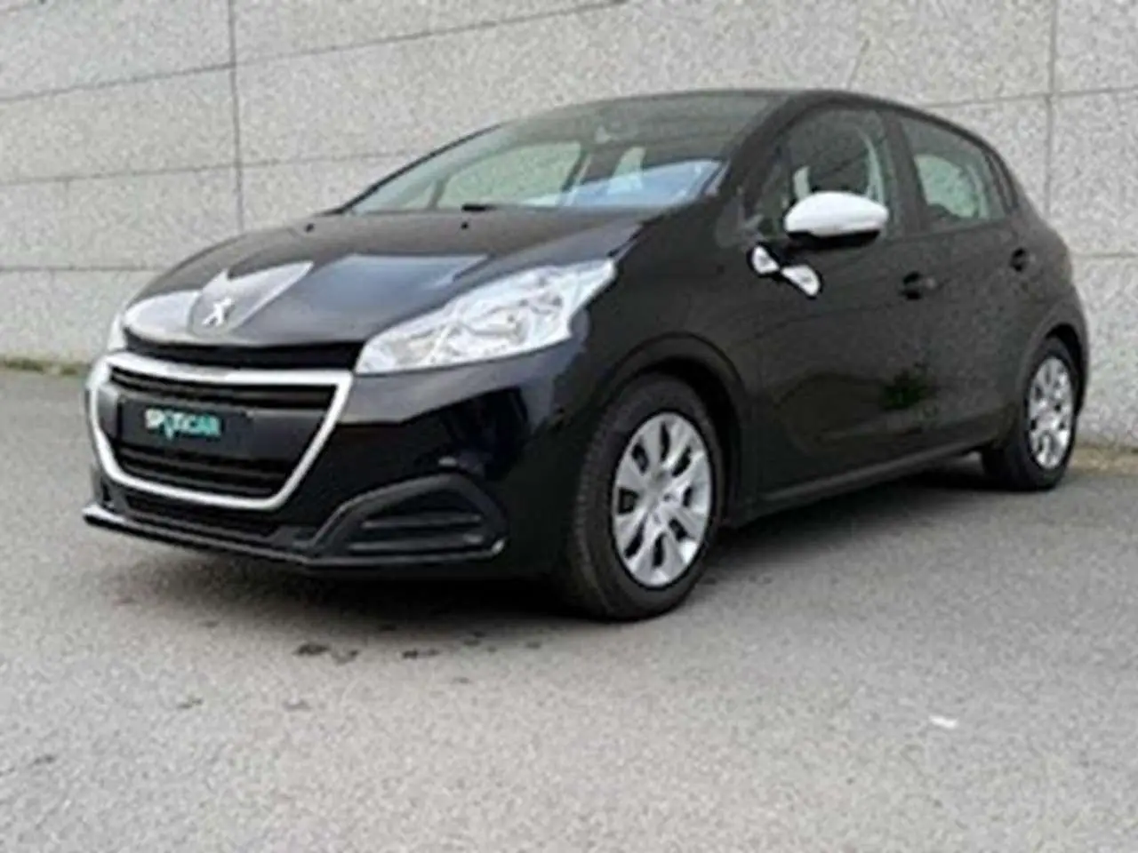 Photo 1 : Peugeot 208 2017 Petrol