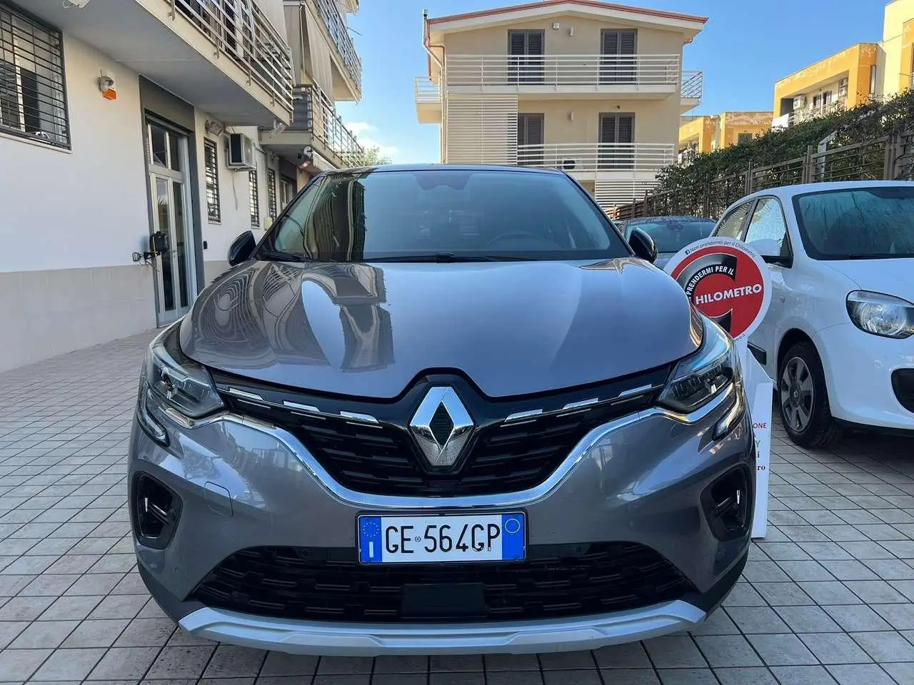 Photo 1 : Renault Captur 2021 Essence