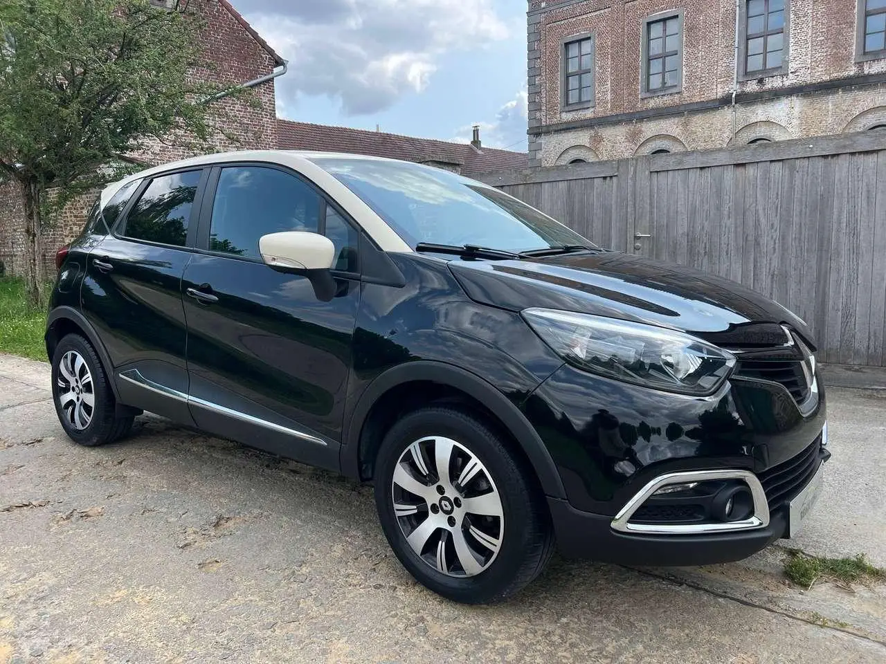 Photo 1 : Renault Captur 2016 Petrol