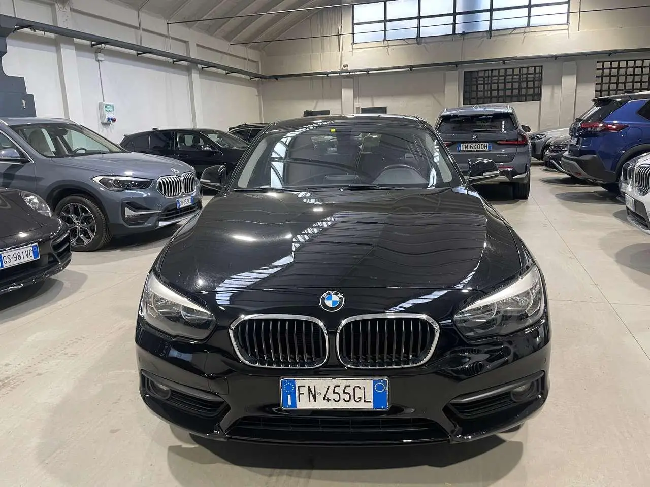 Photo 1 : Bmw Serie 1 2018 Diesel