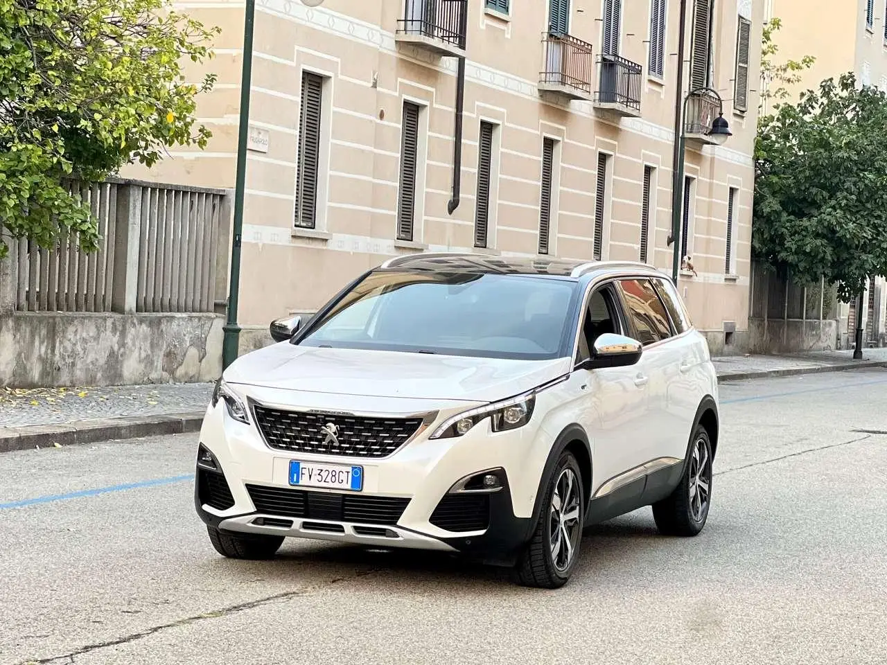 Photo 1 : Peugeot 5008 2019 Diesel