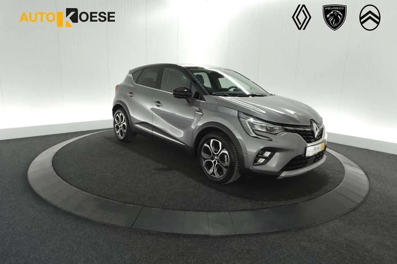 Photo 1 : Renault Captur 2023 Petrol