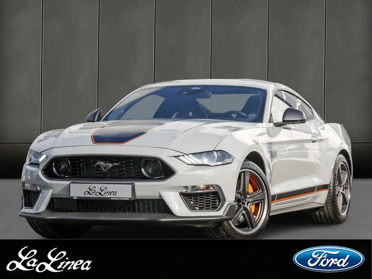 Photo 1 : Ford Mustang 2024 Petrol