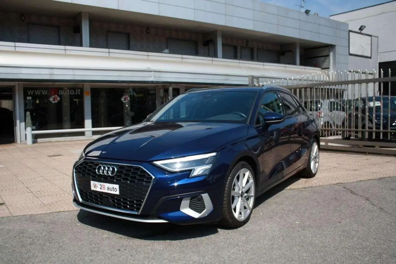 Photo 1 : Audi A3 2023 Hybrid