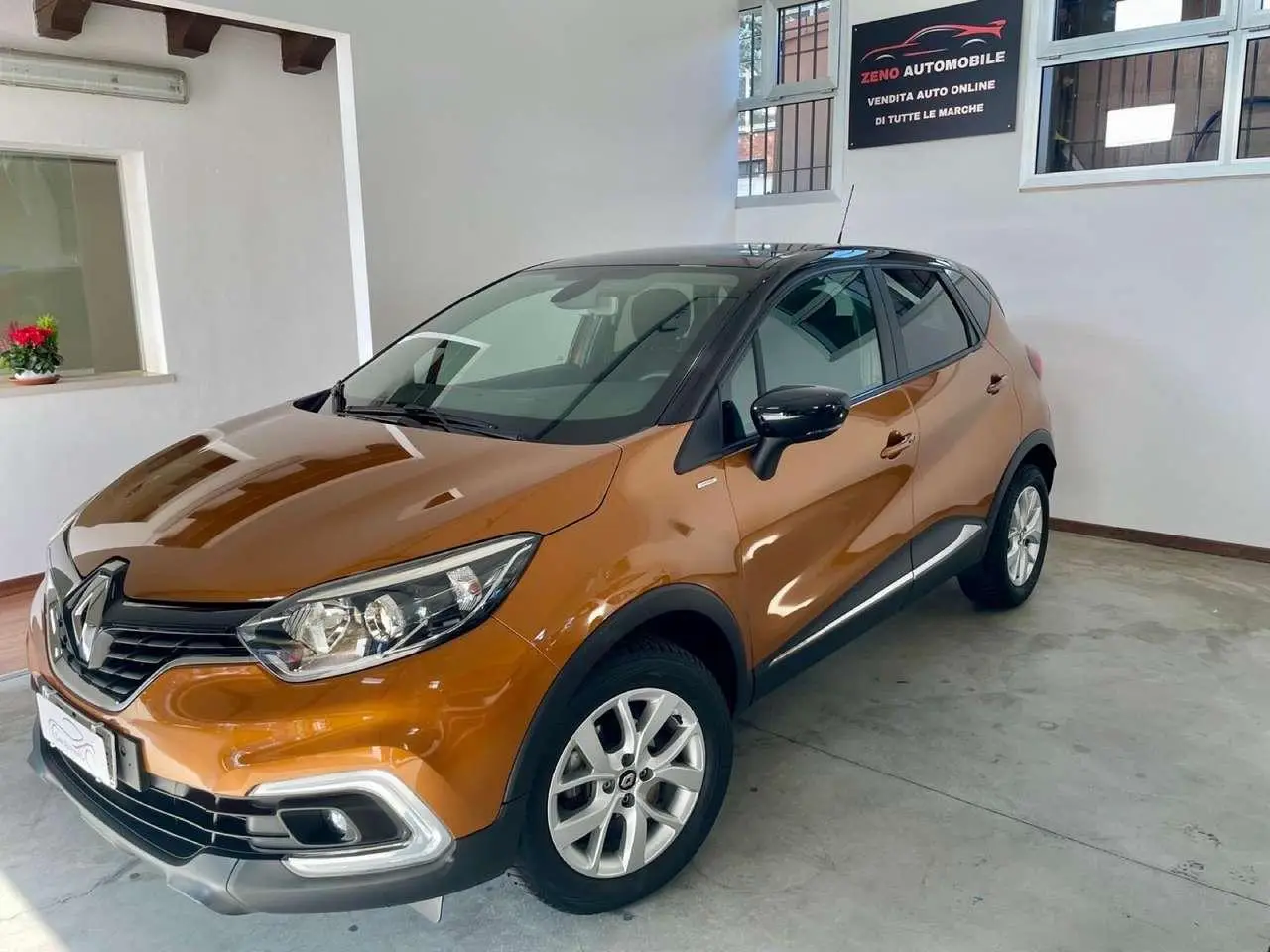 Photo 1 : Renault Captur 2019 Essence