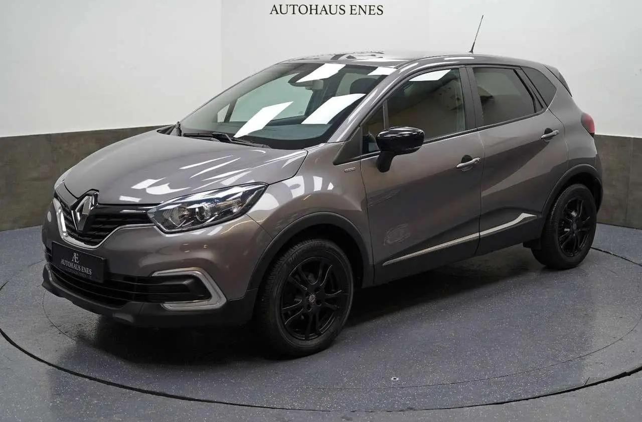 Photo 1 : Renault Captur 2019 Petrol