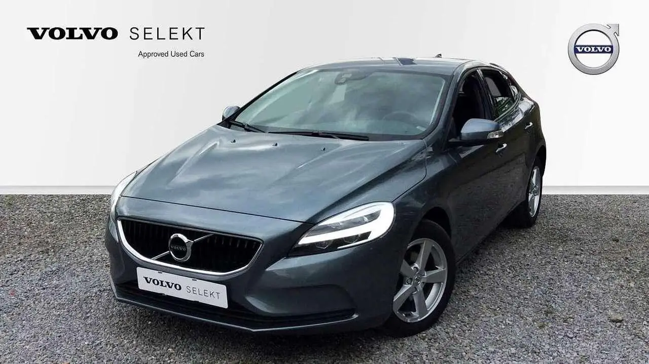 Photo 1 : Volvo V40 2017 Diesel