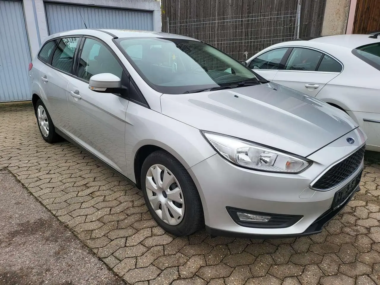 Photo 1 : Ford Focus 2017 Petrol