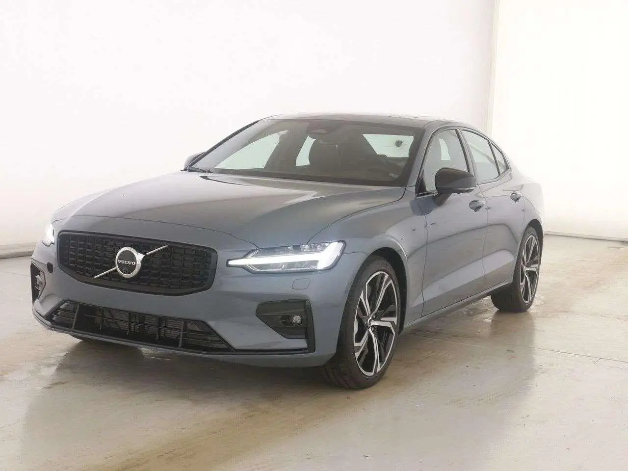 Photo 1 : Volvo S60 2023 Hybrid