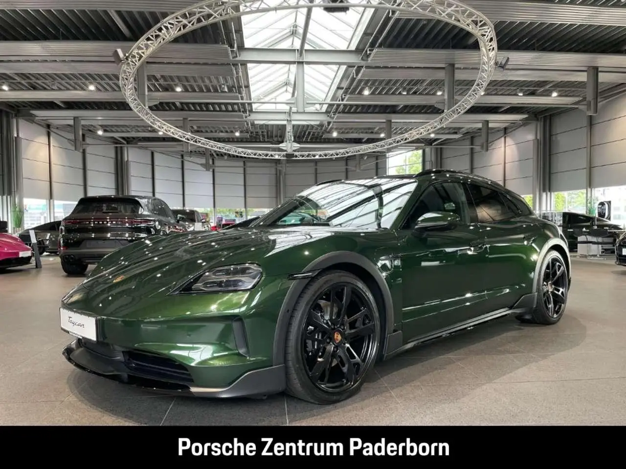 Photo 1 : Porsche Taycan 2024 Electric