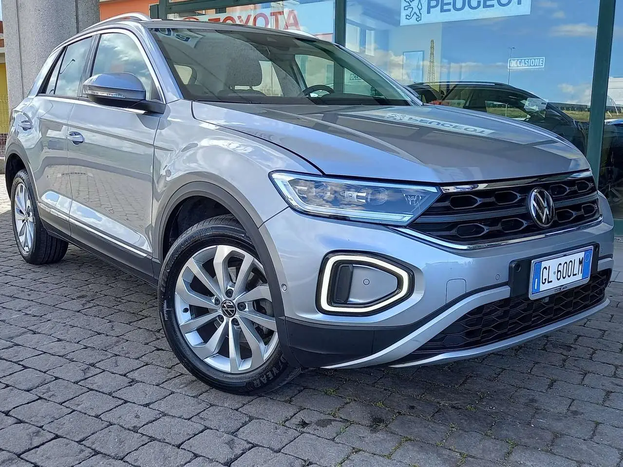 Photo 1 : Volkswagen T-roc 2022 Petrol