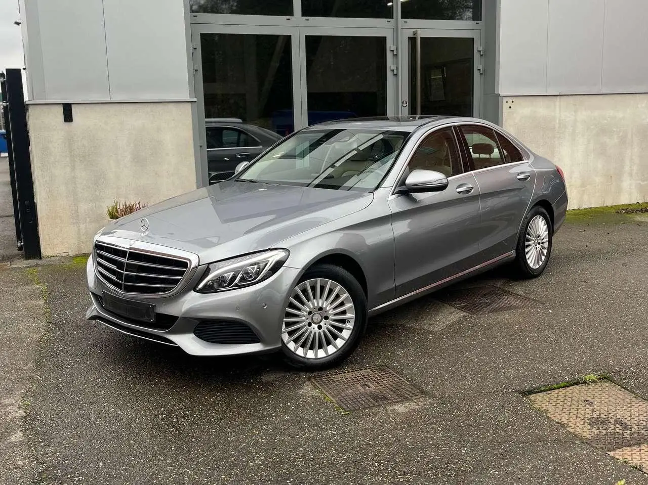 Photo 1 : Mercedes-benz Classe C 2016 Petrol