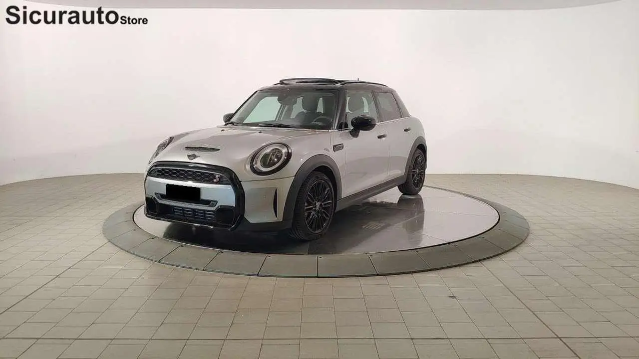 Photo 1 : Mini Cooper 2023 Petrol