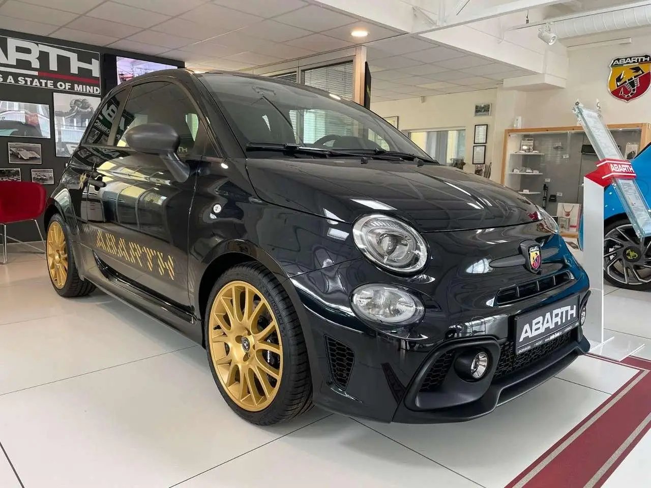 Photo 1 : Abarth 695 2024 Petrol