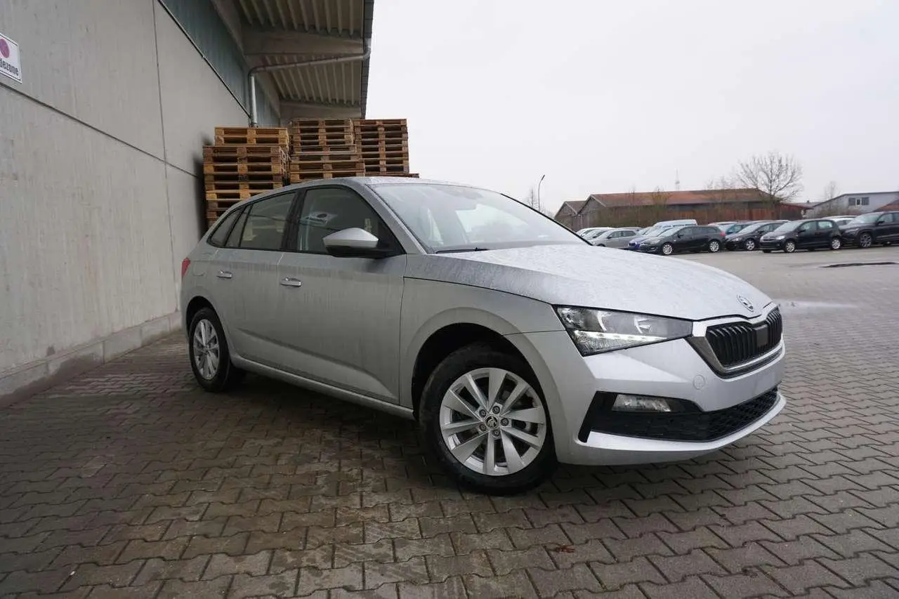 Photo 1 : Skoda Scala 2024 Petrol