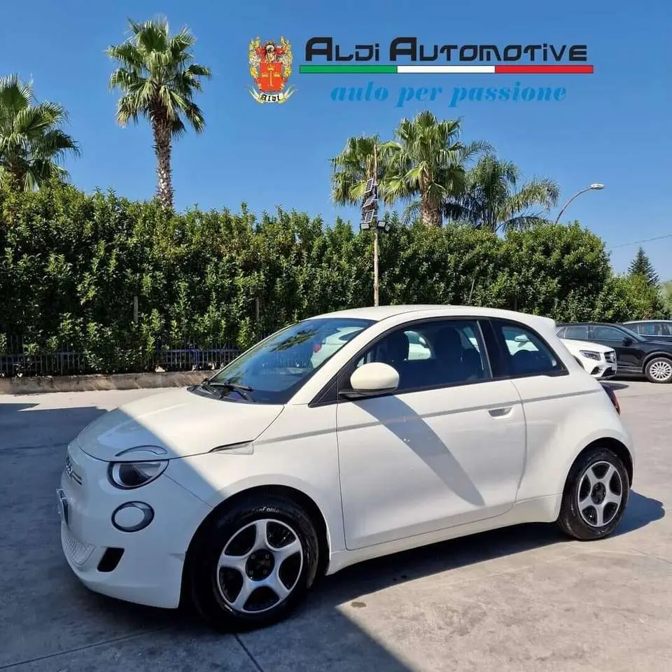 Photo 1 : Fiat 500 2021 Electric