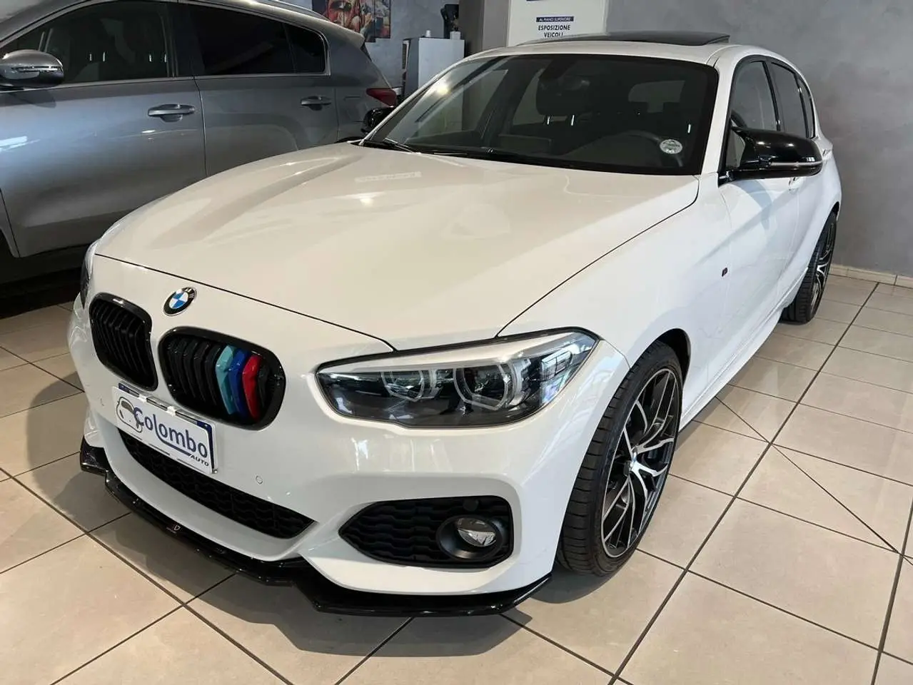 Photo 1 : Bmw Serie 1 2019 Essence