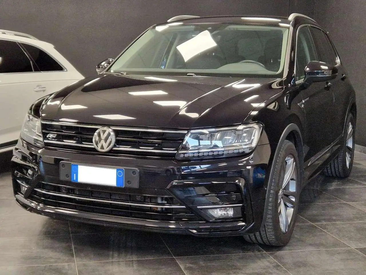 Photo 1 : Volkswagen Tiguan 2019 Diesel