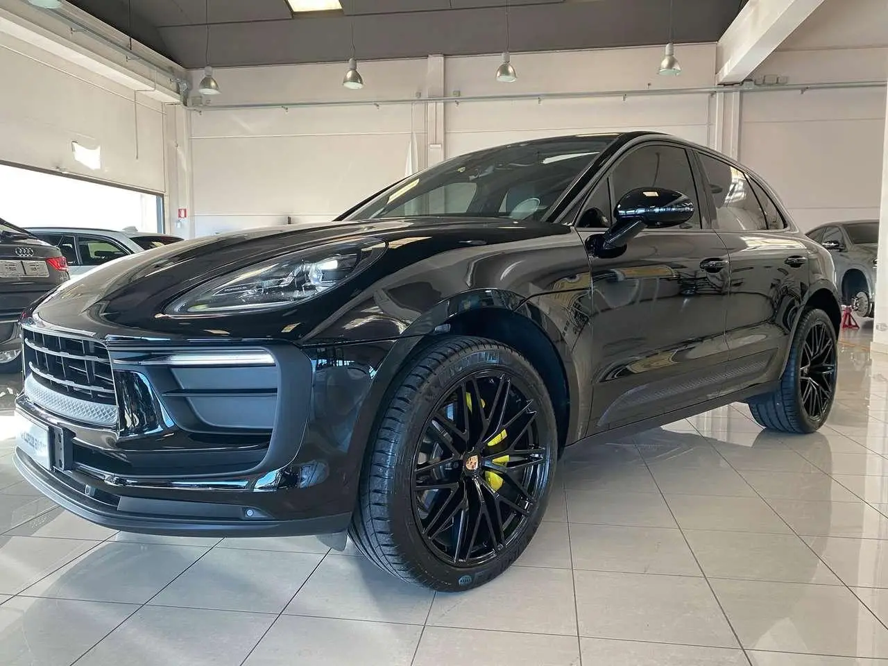 Photo 1 : Porsche Macan 2022 Petrol